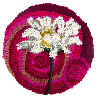 Ox eye daisy cushion - hooked